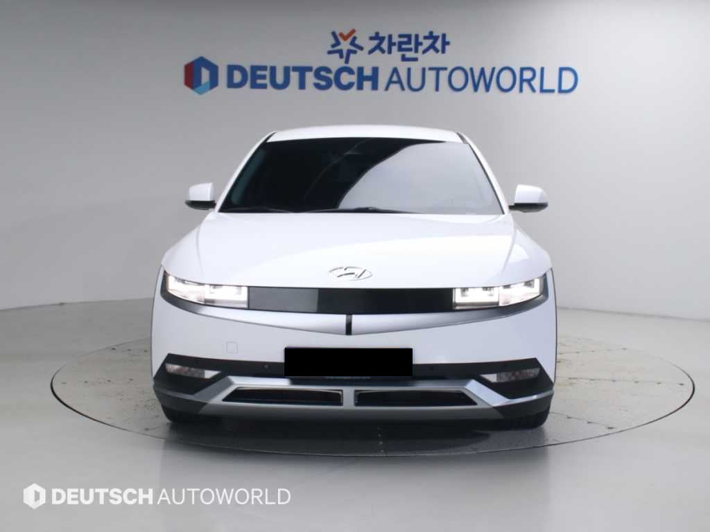 Hyundai Ioniq5 — photo 03