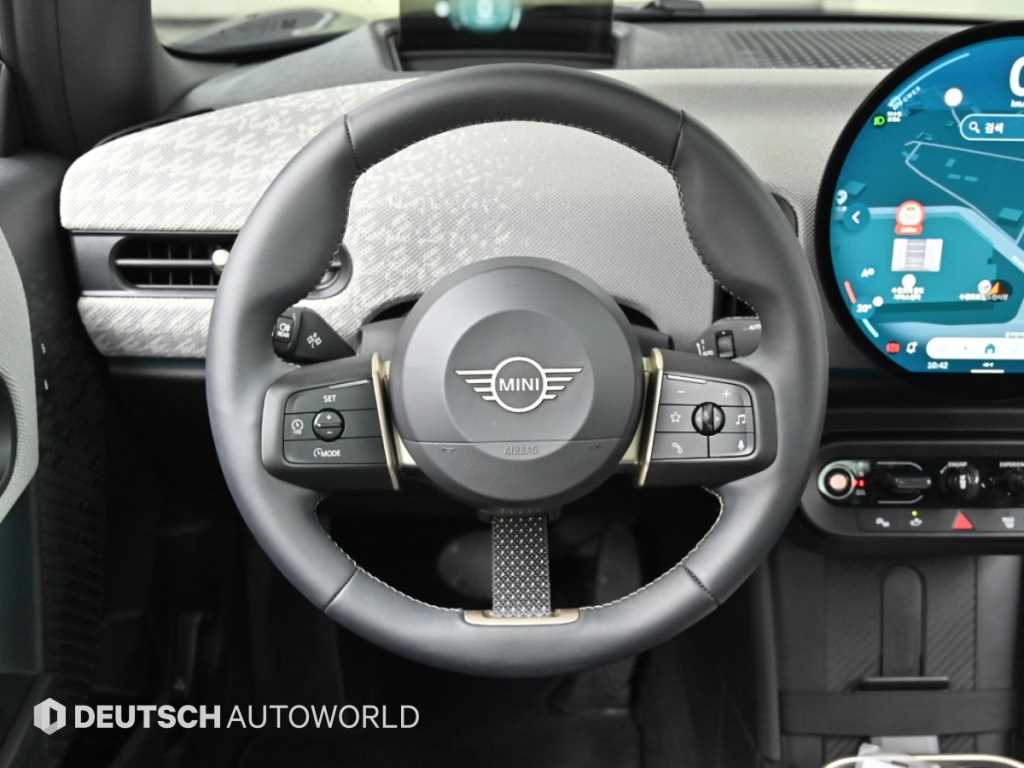 Mini Cooper — photo 13