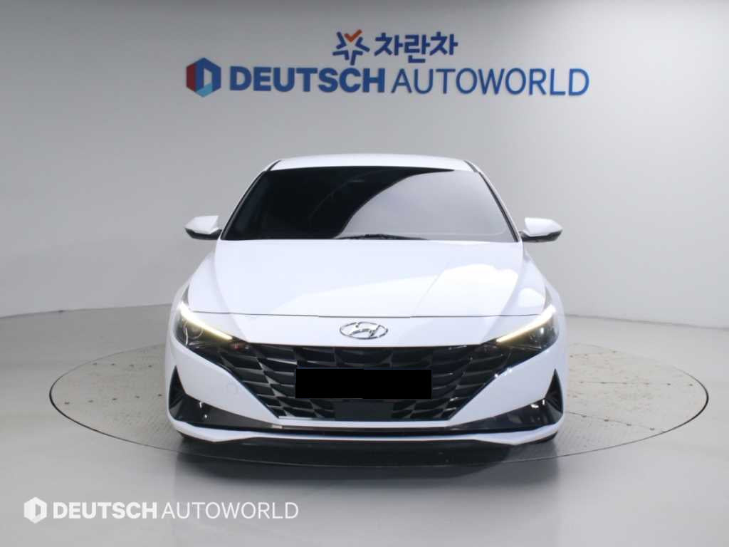 Hyundai Avante — photo 03