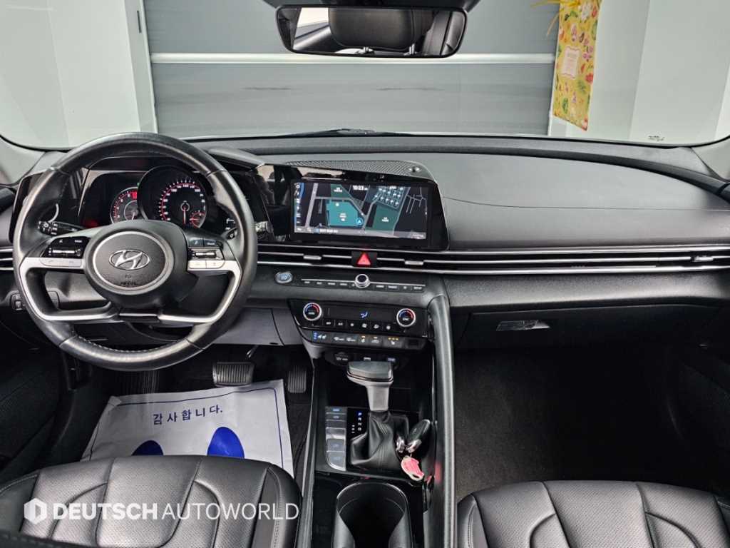 Hyundai Avante — photo 07