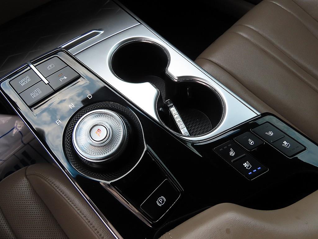 Kia K8 — photo 10