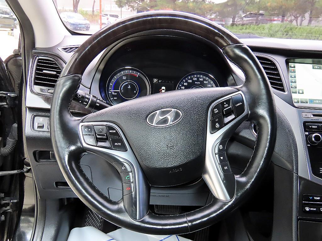 Hyundai Grandeur — photo 08