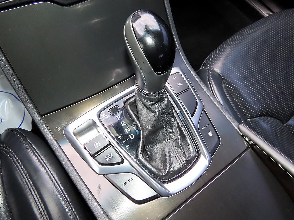 Hyundai Grandeur — photo 10