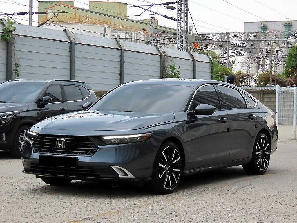 Honda Accord — photo 02