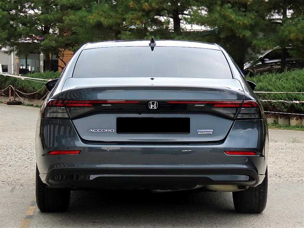 Honda Accord — photo 04