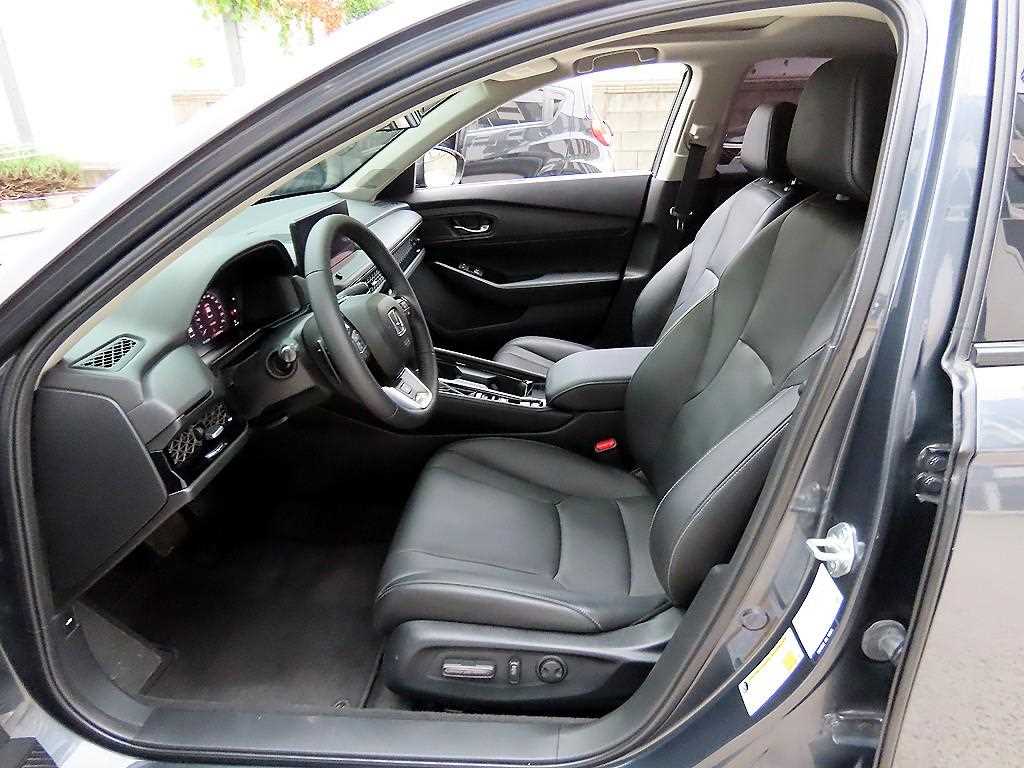 Honda Accord — photo 05