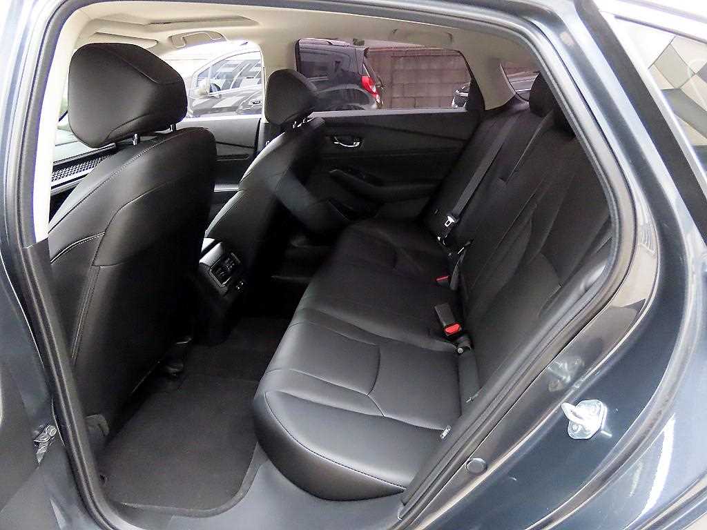 Honda Accord — photo 06