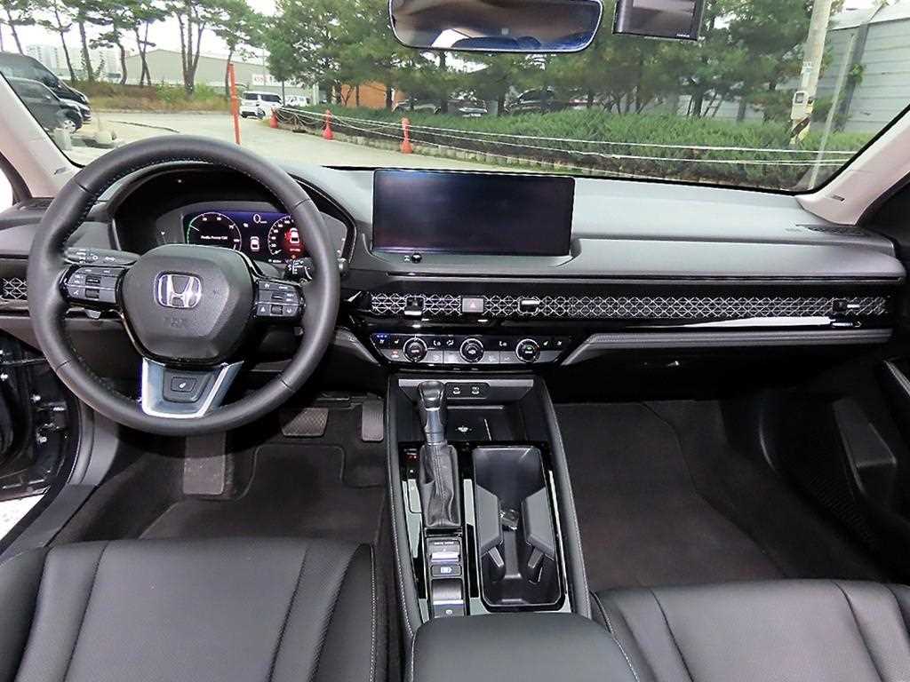 Honda Accord — photo 07