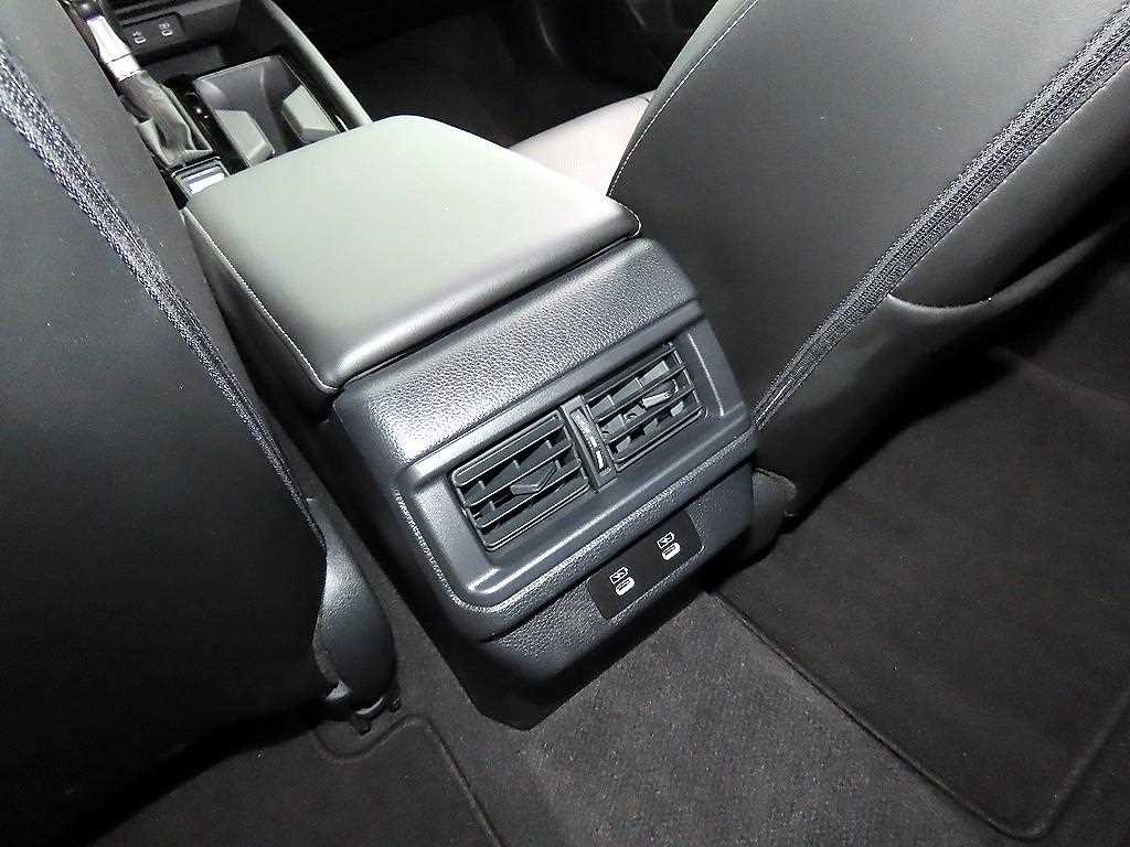 Honda Accord — photo 17