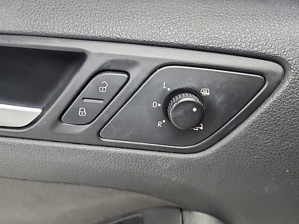 Volkswagen Jetta — photo 15
