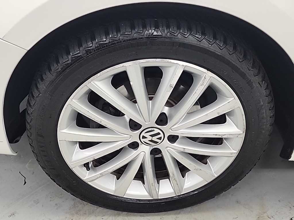 Volkswagen Jetta — photo 19