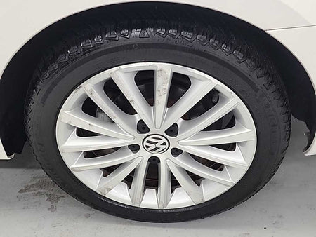 Volkswagen Jetta — photo 20