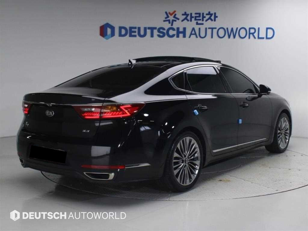 Kia K7 — photo 02