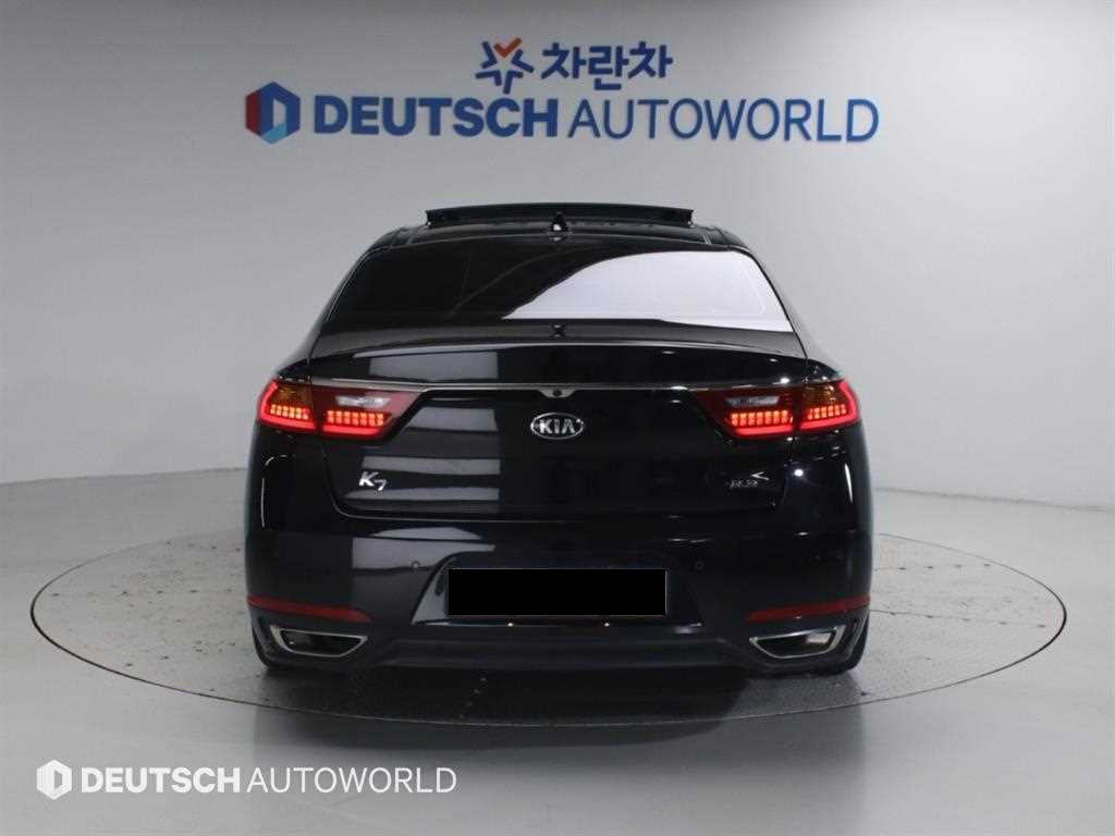 Kia K7 — photo 04
