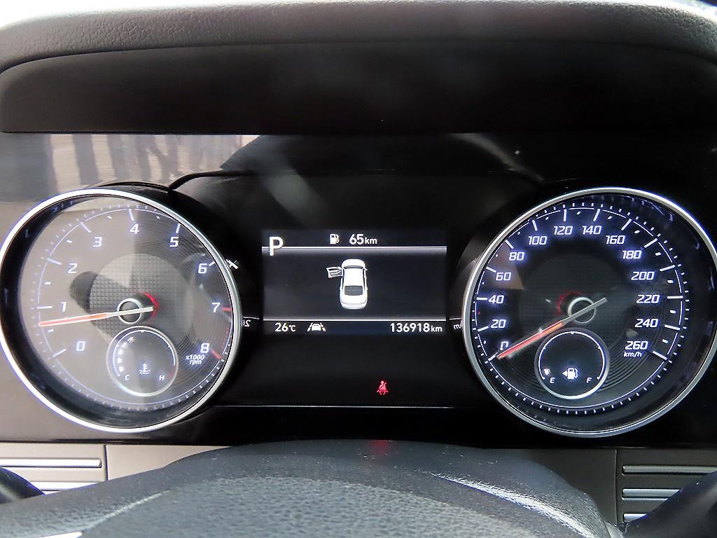 Hyundai Grandeur — photo 09