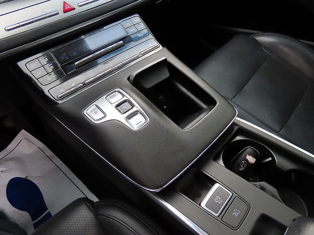 Hyundai Grandeur — photo 10