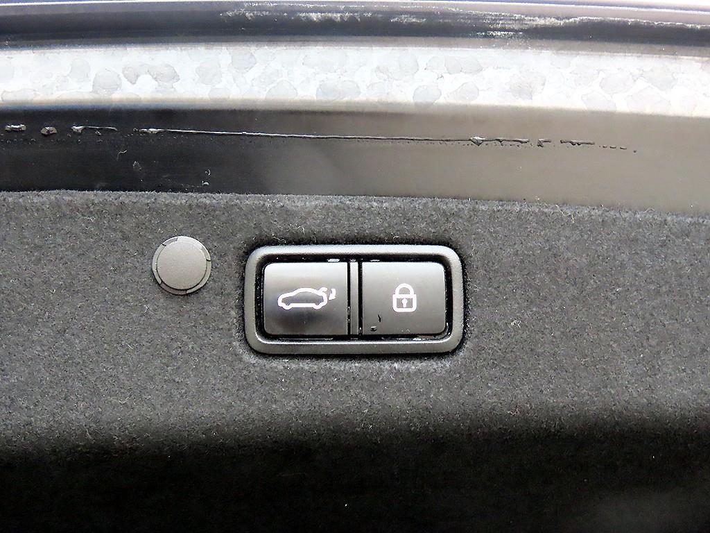 Hyundai Grandeur — photo 18