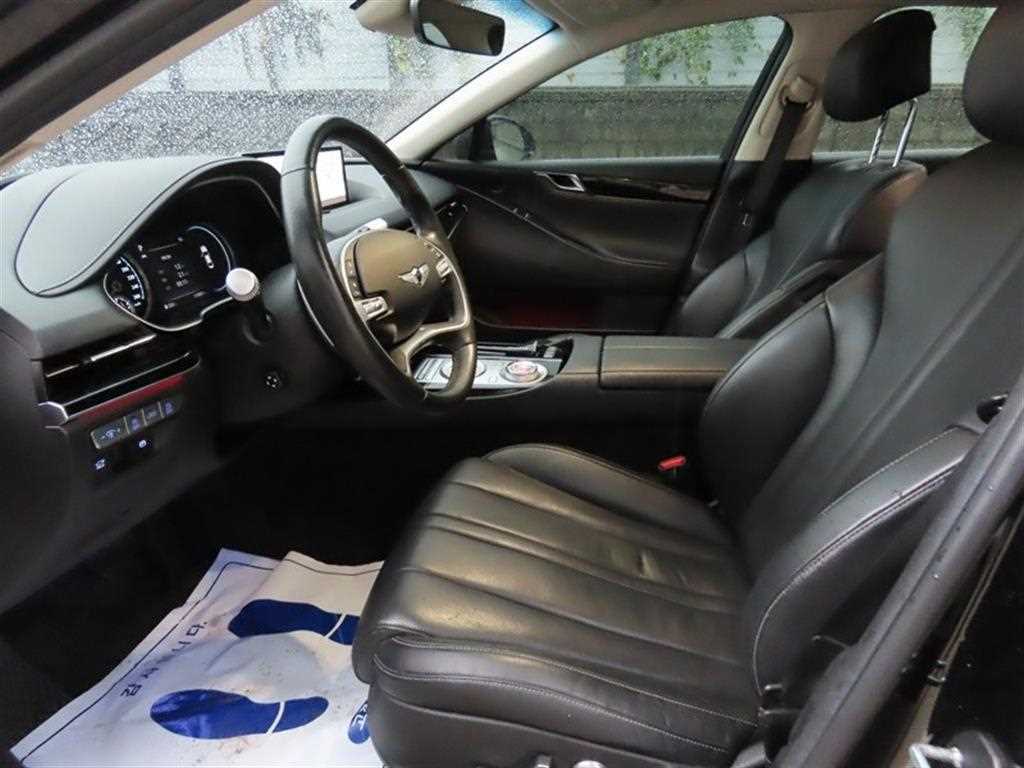 Genesis G80 — photo 06