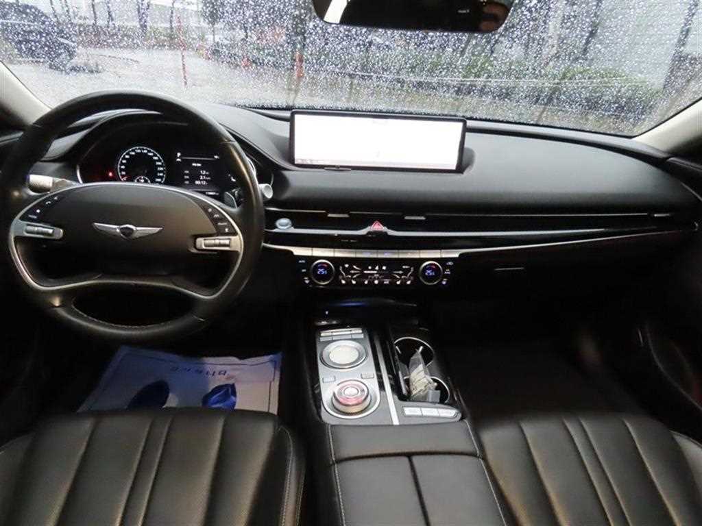 Genesis G80 — photo 10