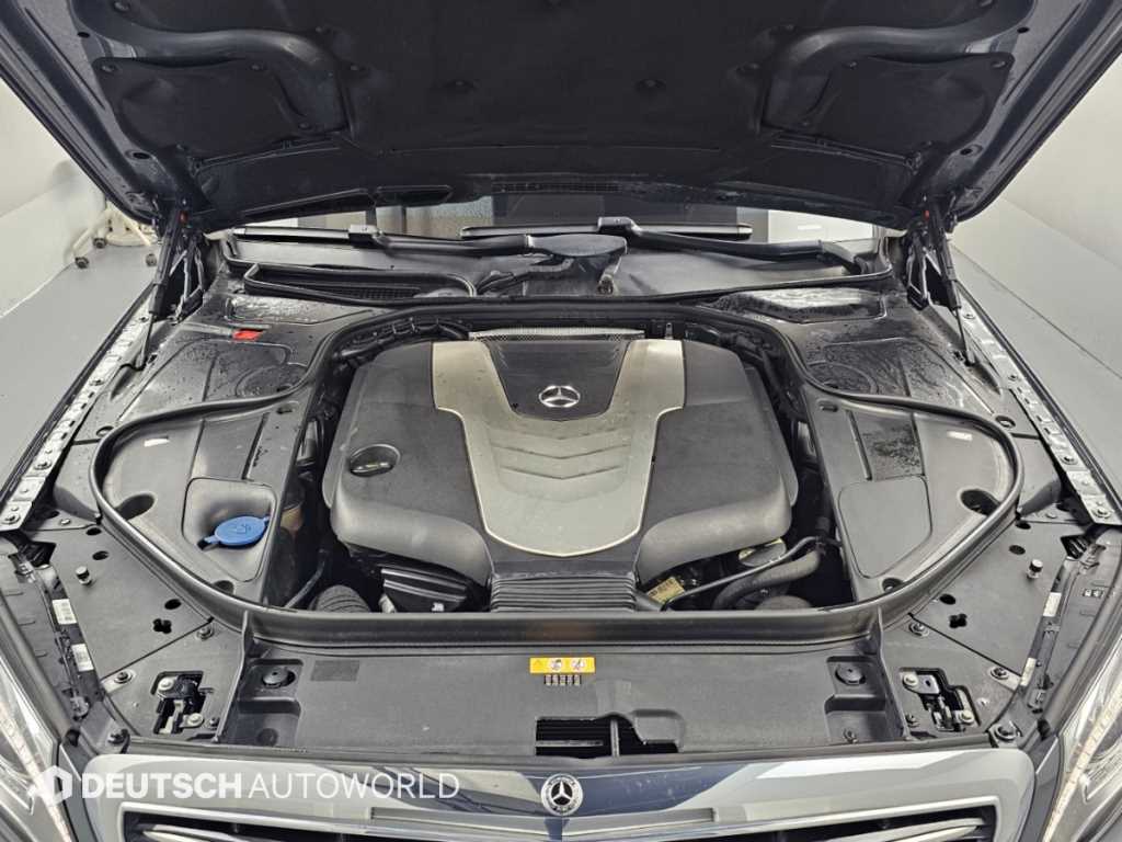 Mercedes-Benz S-Class — photo 06
