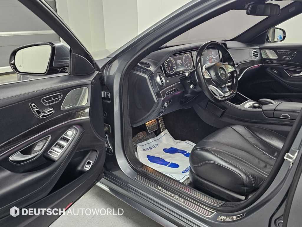 Mercedes-Benz S-Class — photo 11