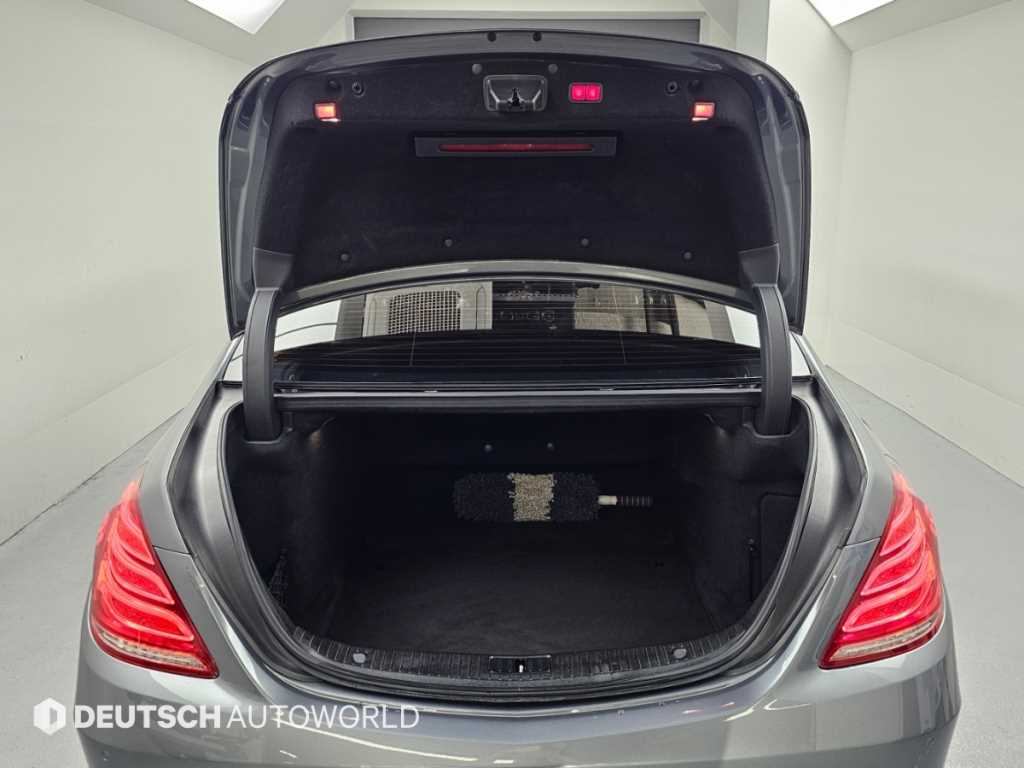 Mercedes-Benz S-Class — photo 19