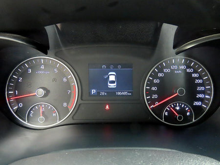 Kia K5 — photo 09