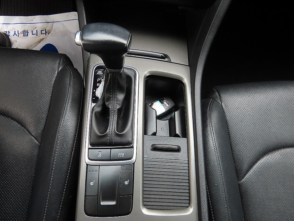 Kia K5 — photo 10