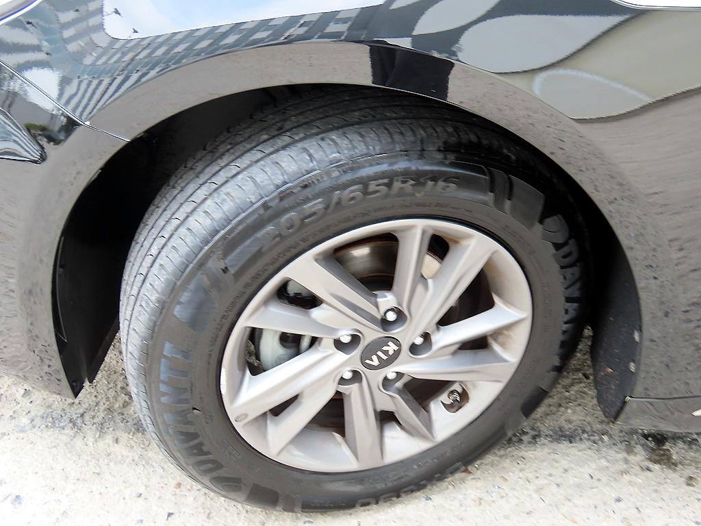 Kia K5 — photo 19
