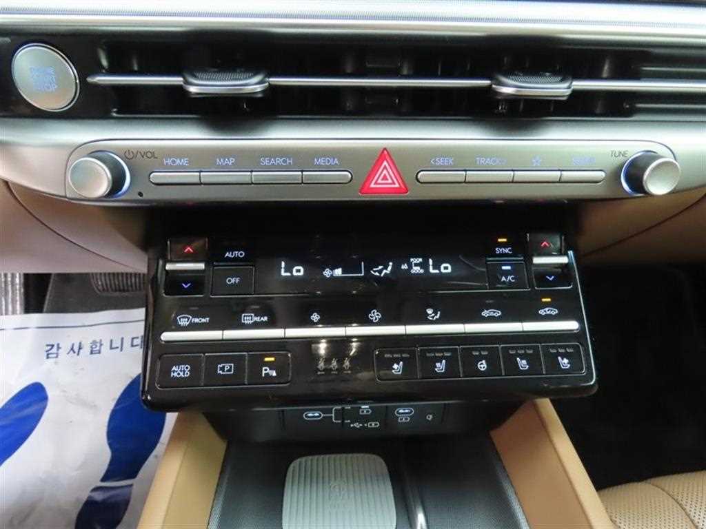 Hyundai Grandeur — photo 16