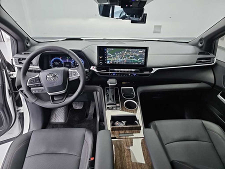 Toyota Sienna — photo 07