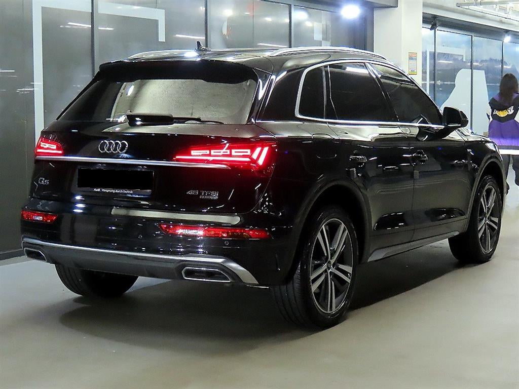 Audi Q5 — photo 04