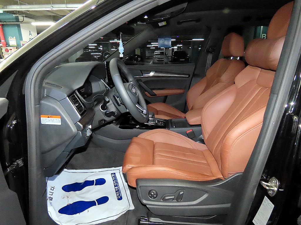 Audi Q5 — photo 06