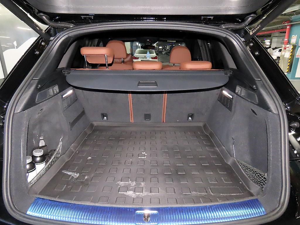 Audi Q5 — photo 16