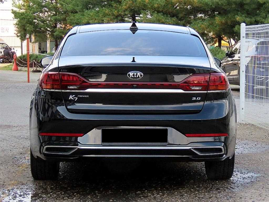 Kia K7 — photo 04