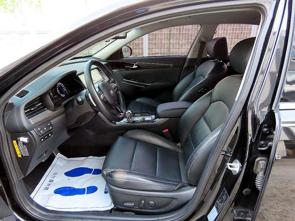 Kia K7 — photo 05