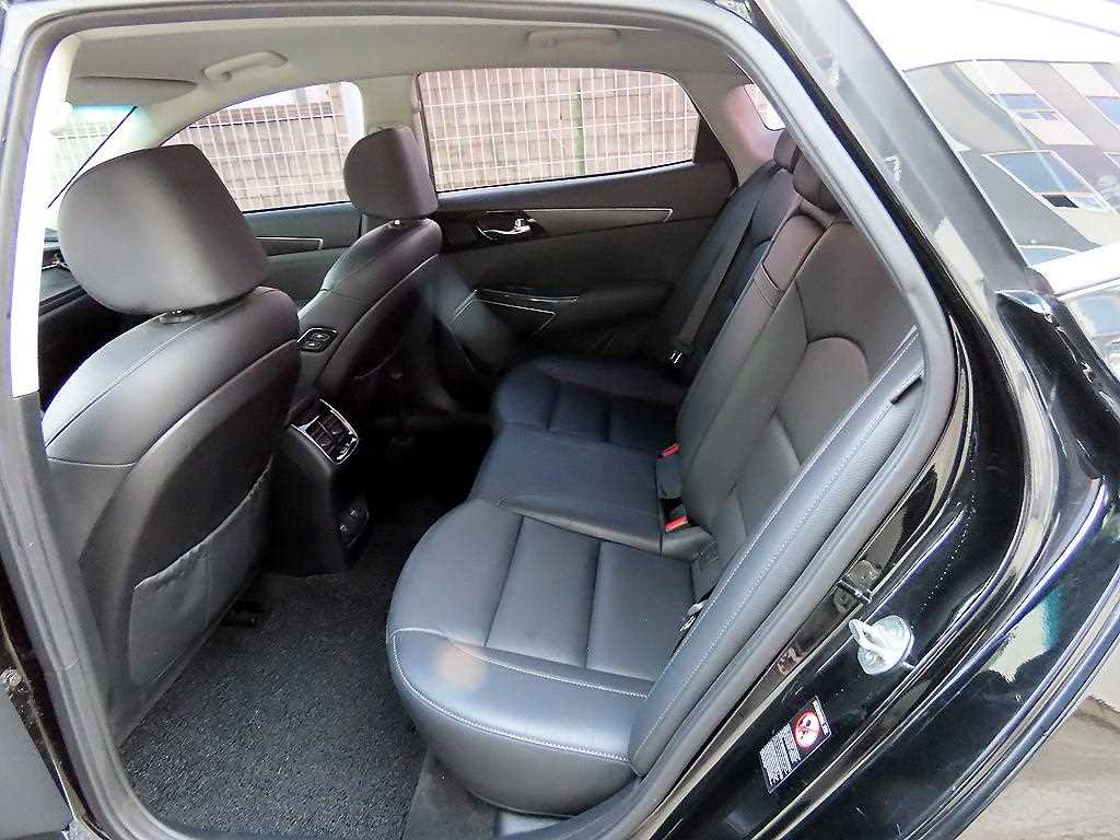 Kia K7 — photo 06