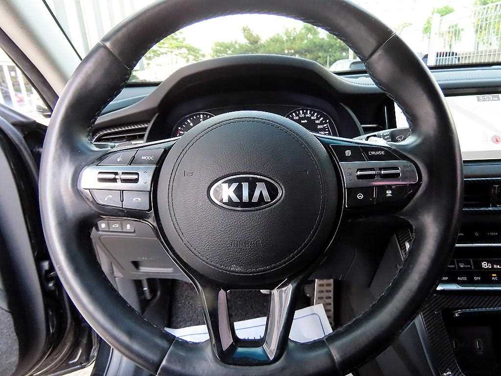 Kia K7 — photo 08