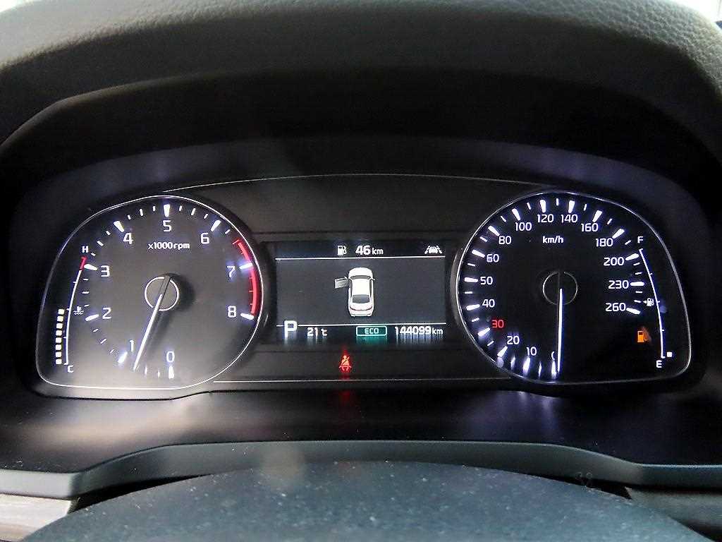 Kia K7 — photo 09