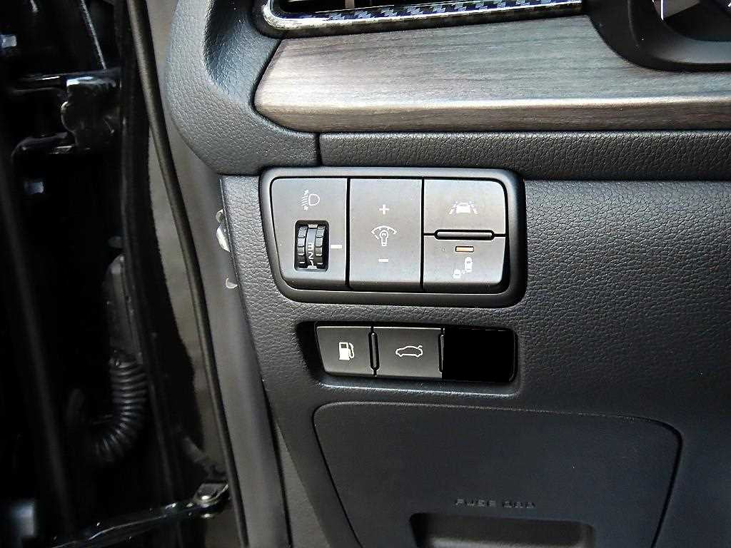 Kia K7 — photo 12
