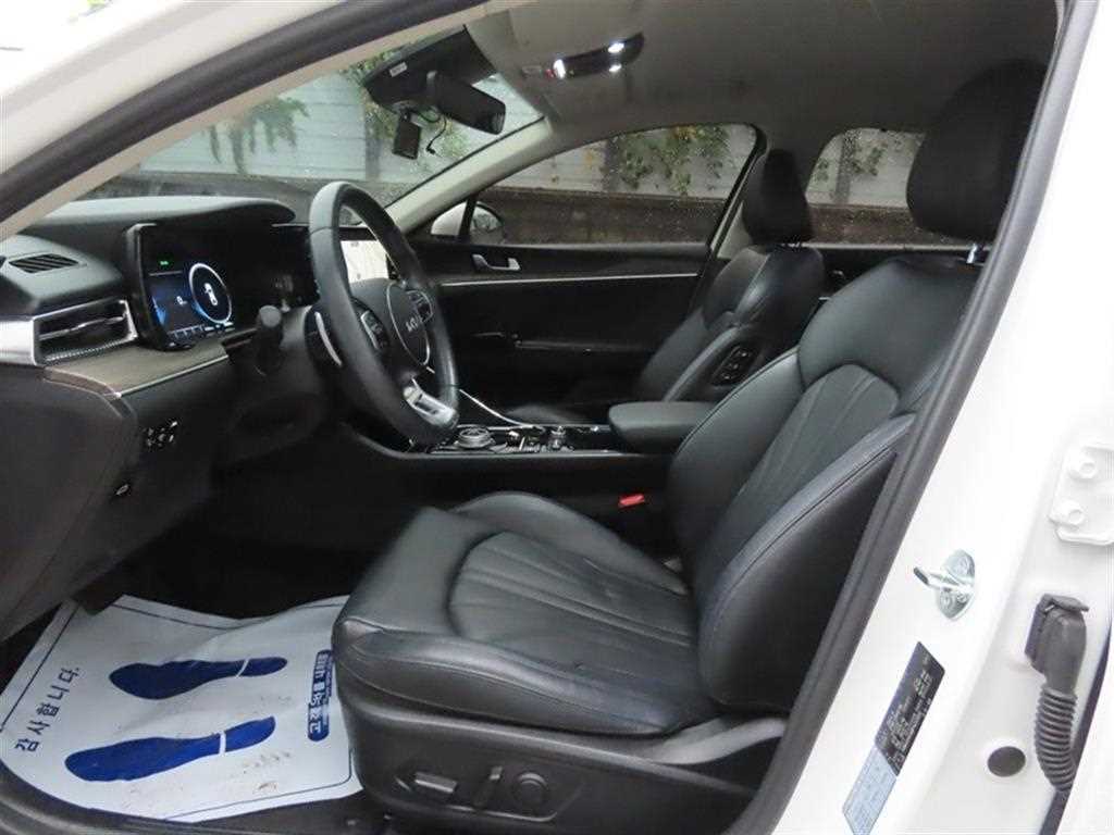 Kia K5 — photo 05