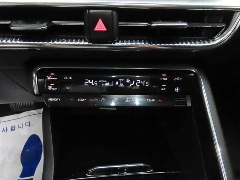 Kia K5 — photo 14