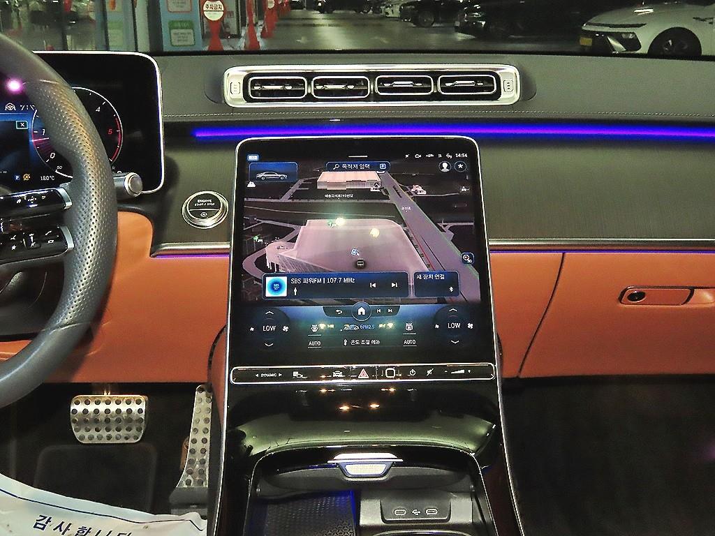 Mercedes-Benz S-Class — photo 11