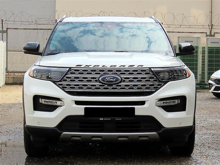Ford Explorer — photo 01
