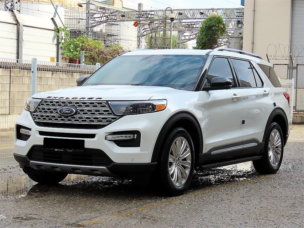 Ford Explorer — photo 02