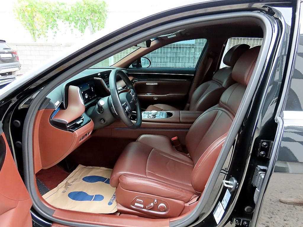 Genesis G90 — photo 05