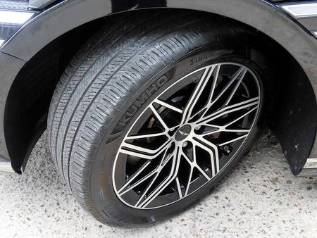Genesis G90 — photo 20