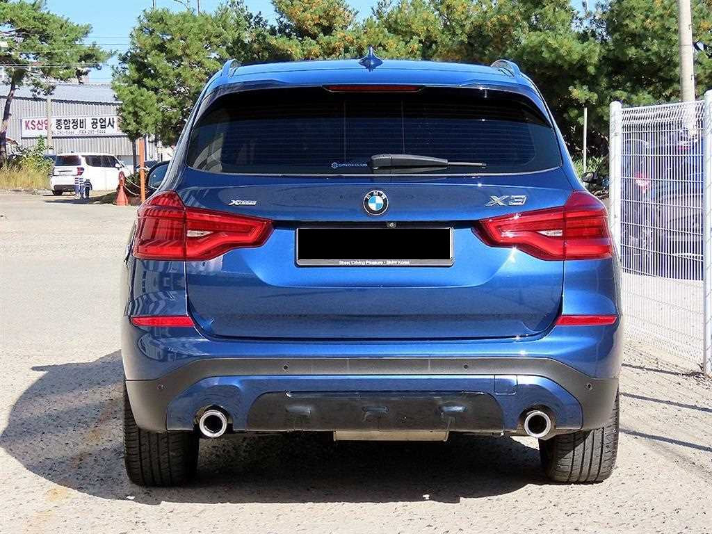 BMW X3 — photo 04