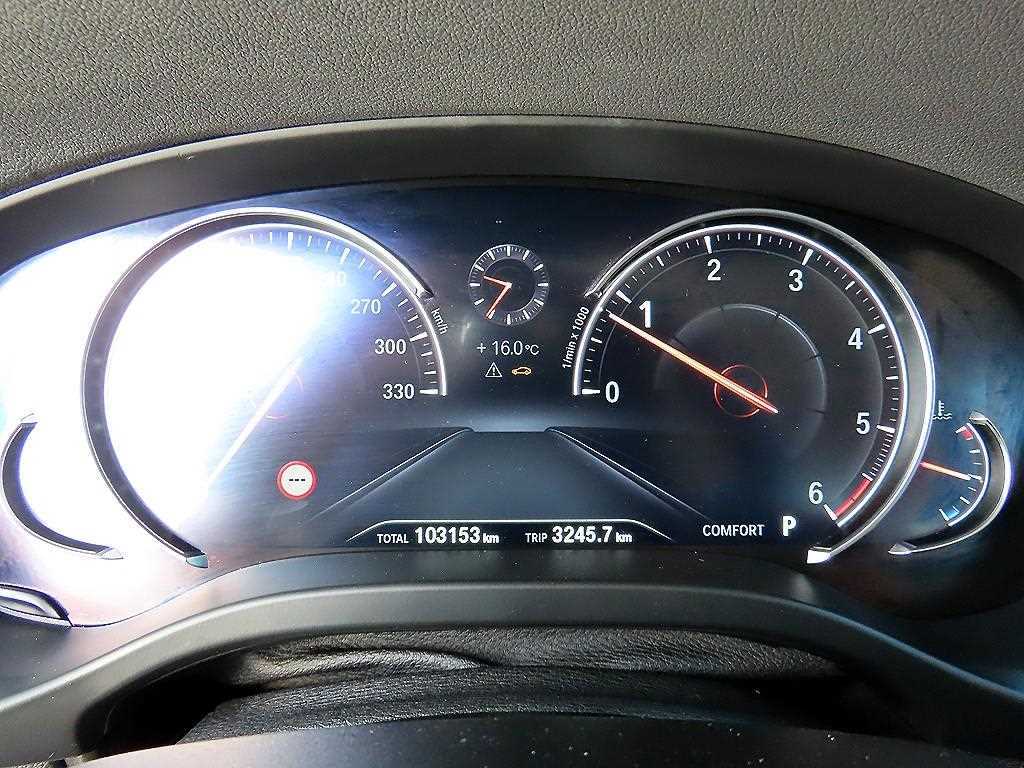 BMW X3 — photo 09
