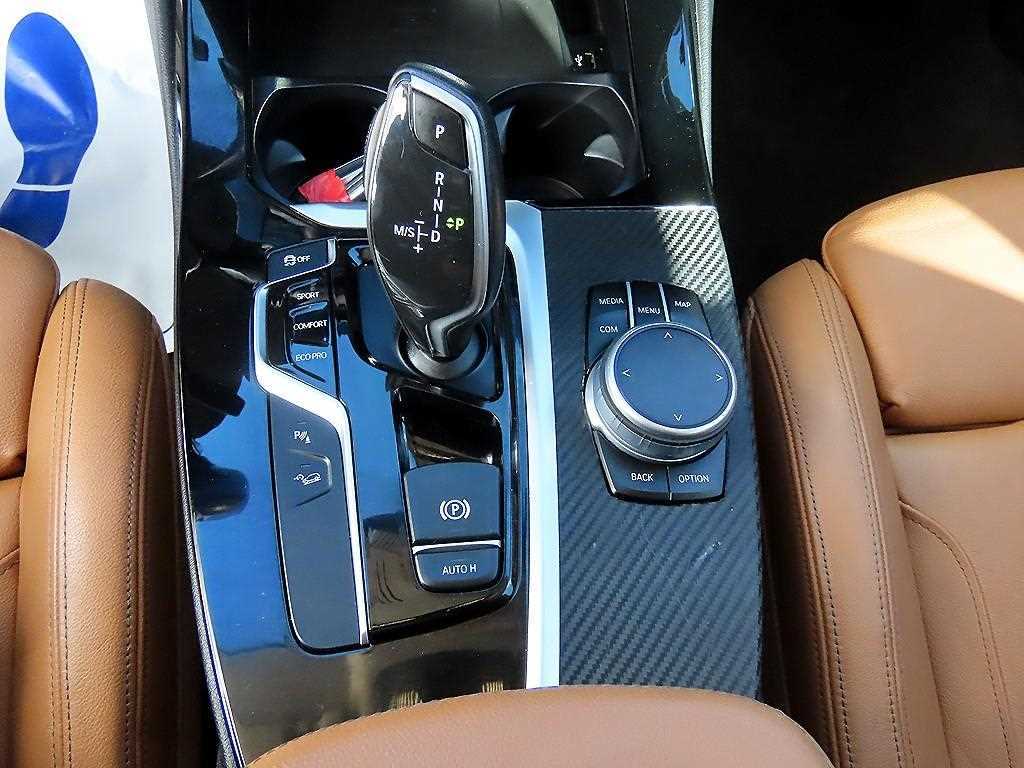 BMW X3 — photo 11